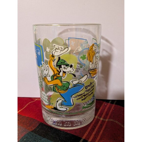 Vintage Disney Animal Kingdom Glass With Goofy Baloo Simba Pocahontas & More - Picture 1 of 7